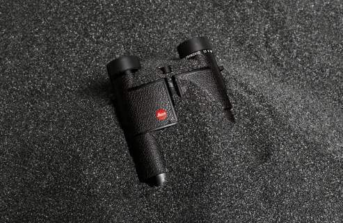 Leica_Trinovid_10x40_L1001614_RGB-klein